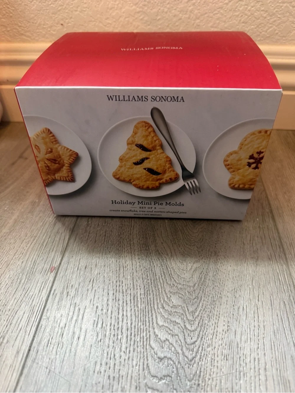 Williams Sonoma Holiday Hand Pie Molds, Set of 3, William Sonoma Mini Pie Molds